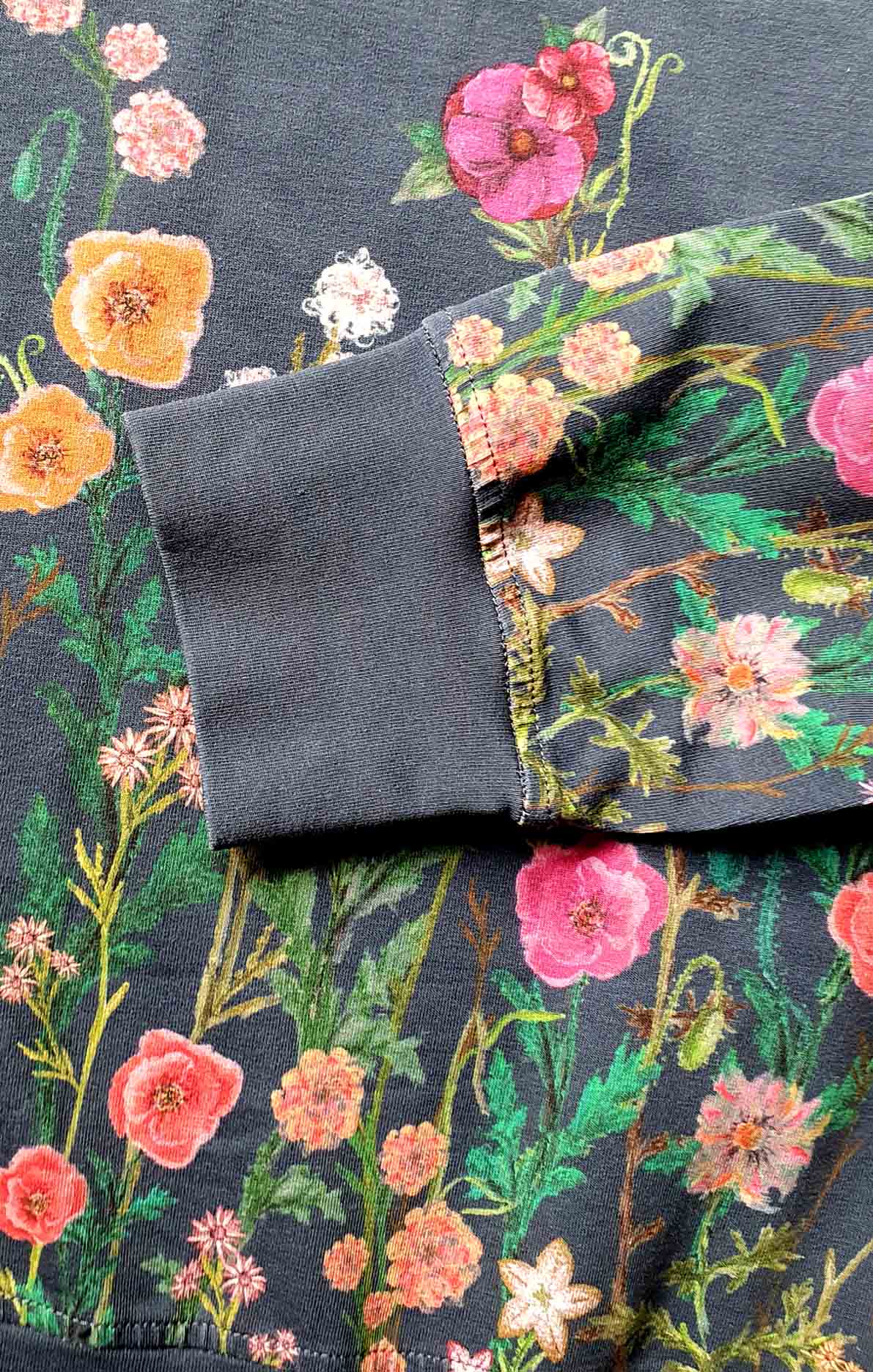 Sweatshirt Jardim das flores azul – Bio-Baumwolle – Exklusiver Print – Sweatshirt Jardim das Flores Organic Cotton 3
